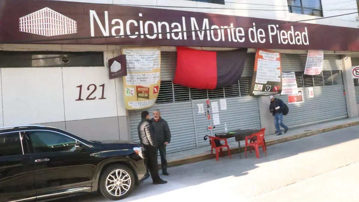 Tras 95 días de huelga, trabajadores del Monte de Piedad esperan audiencia clave el 6 de enero